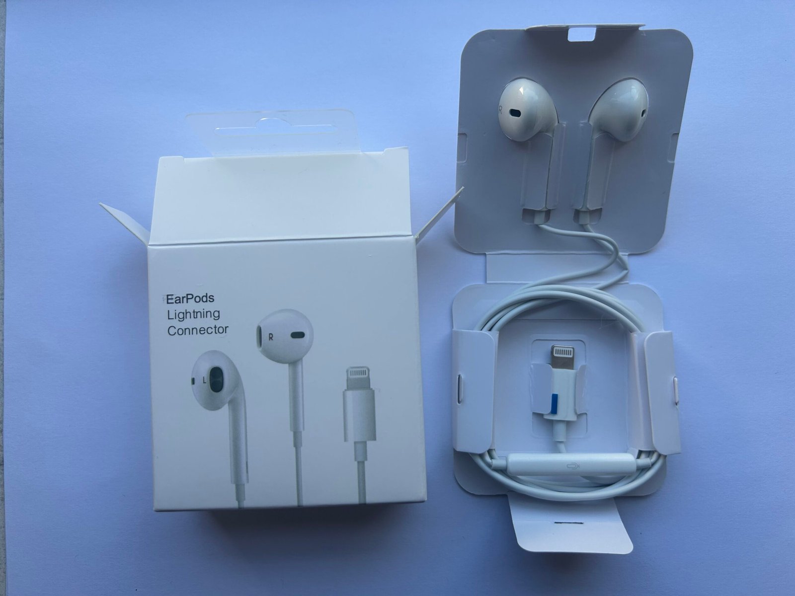 iPhone Lightning Wired In-Ear Headphones Universal White 1.2M - Image 5