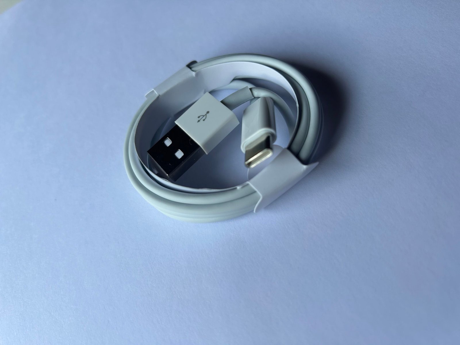 iPhone USB-A to USB-C Fast Charger Cable 6A Universal White 1M - Image 3